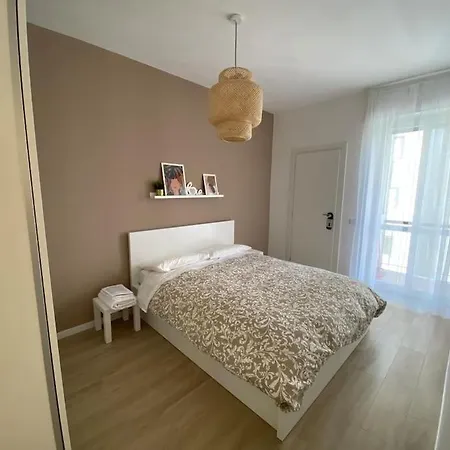 Apartment Renovated In The Center Of Milan
