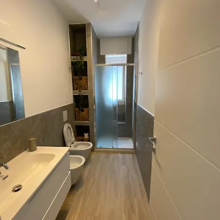 Renovated In The Center Of Apartment