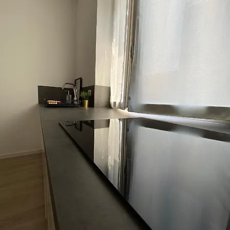 Renovated In The Center Of Daire *
